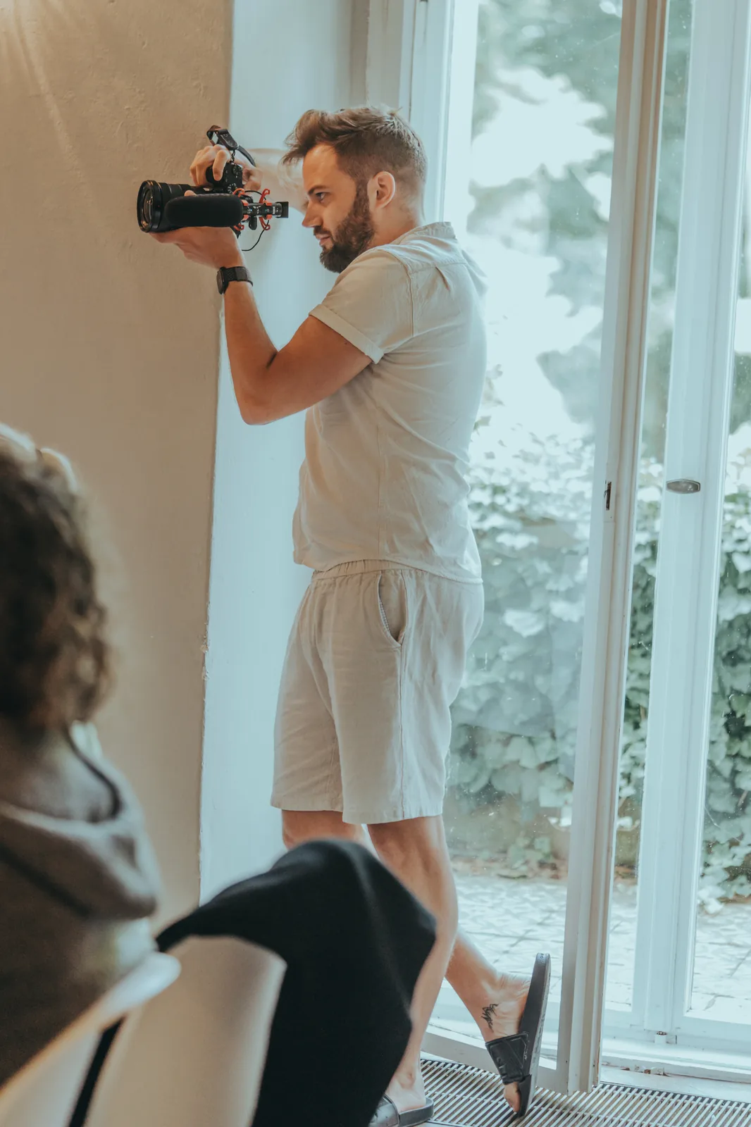 Christian Arns mit der Handkamera beim Dreh