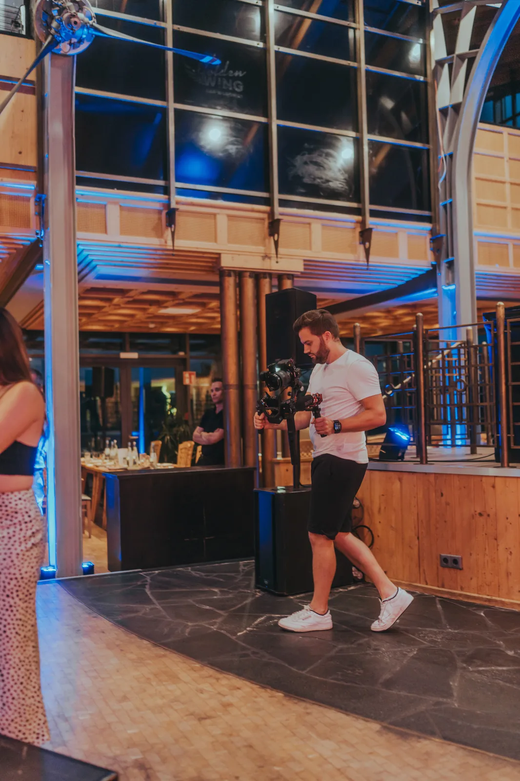 Eventfilm-Dreh bei einer Indoor-Lichtshow